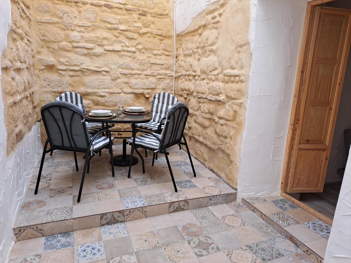Apartamento La Zarzamora-Patio Privado Apartment Jerez de la Frontera Exterior photo